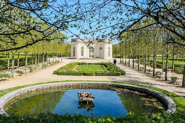 Construction-piscine-pool-house-maison-centre-ville-la-rochelle-architecte-charente-maritime